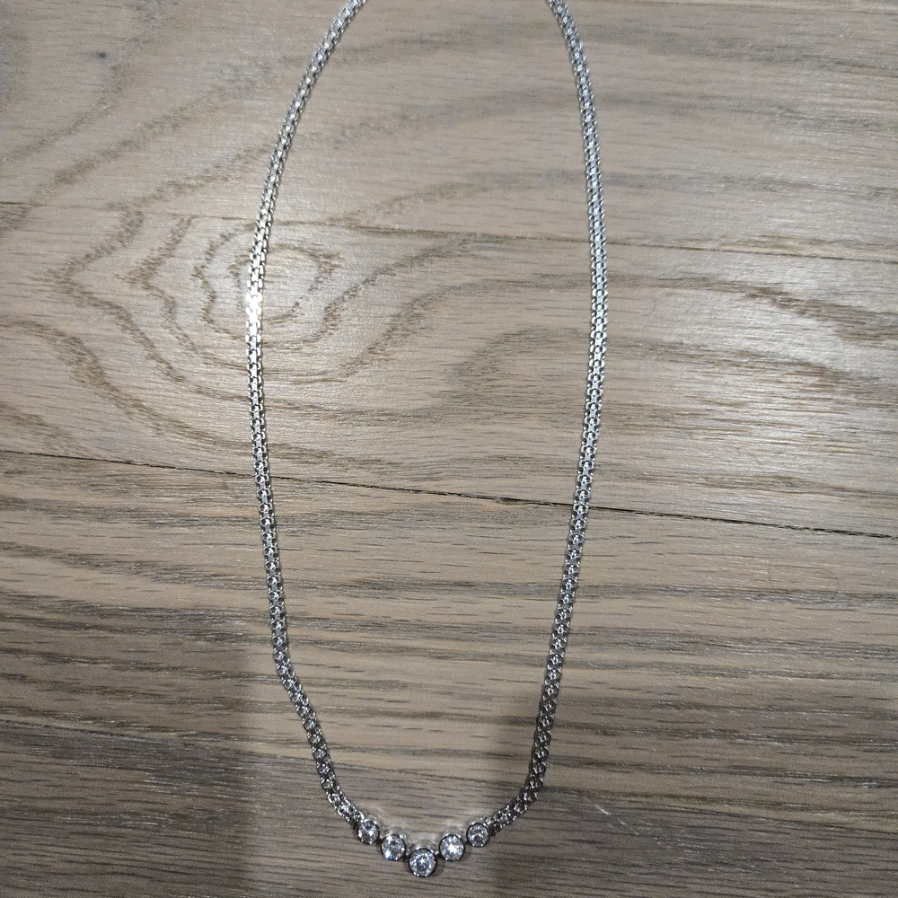 Elegant Silver Necklace with Crystal Accents